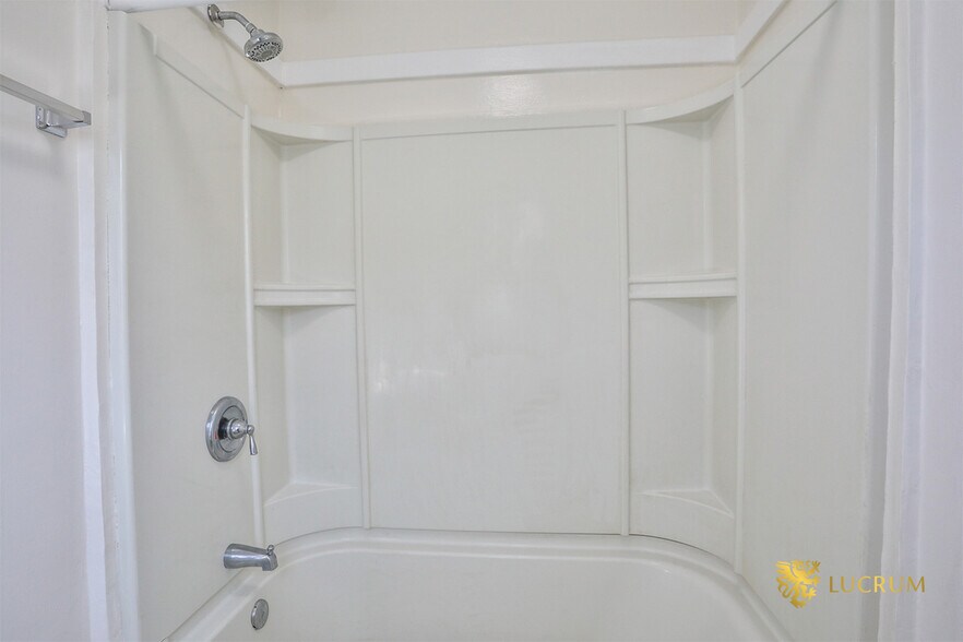 More Photos Of 2867-2873 Edgehill Dr, Los Angeles Apartments For Sale