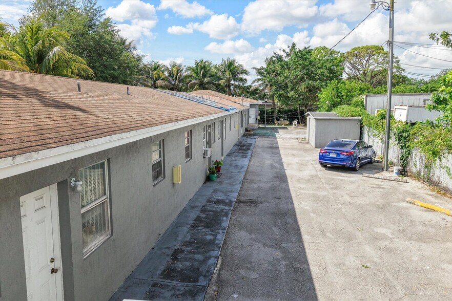 More Photos Of 2540 NW 90th St, Miami Apartments For Sale