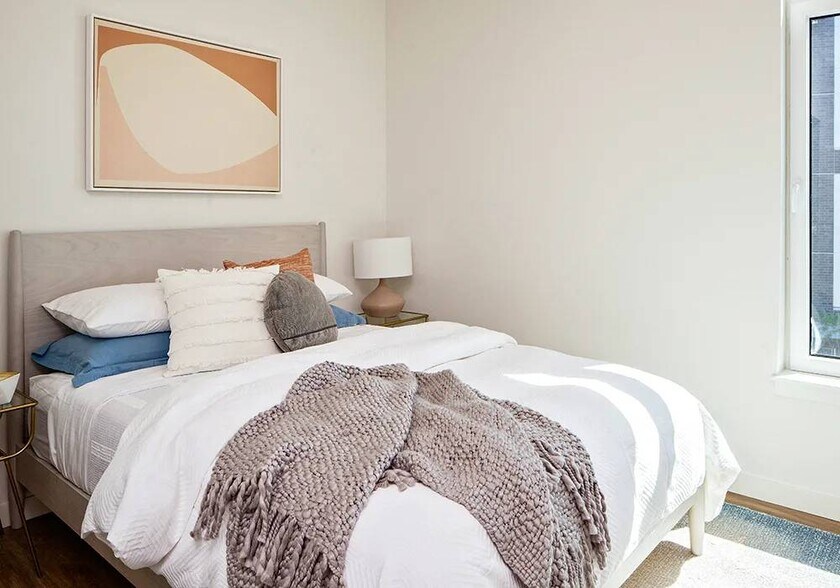 More Photos Of 700 Waterfront Way, Vancouver Apartments For Lease