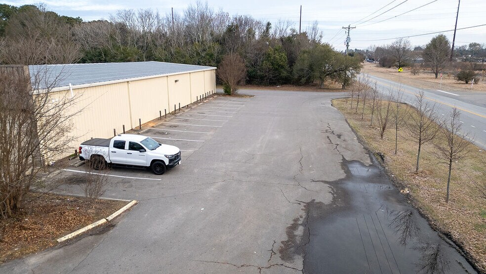 More Photos Of 1110 Richland Ave E, Aiken General Retail For Sale