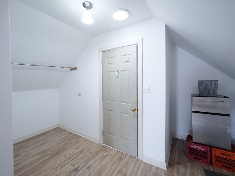 More Photos Of 2312 W 21st St, Chicago Apartments For Sale
