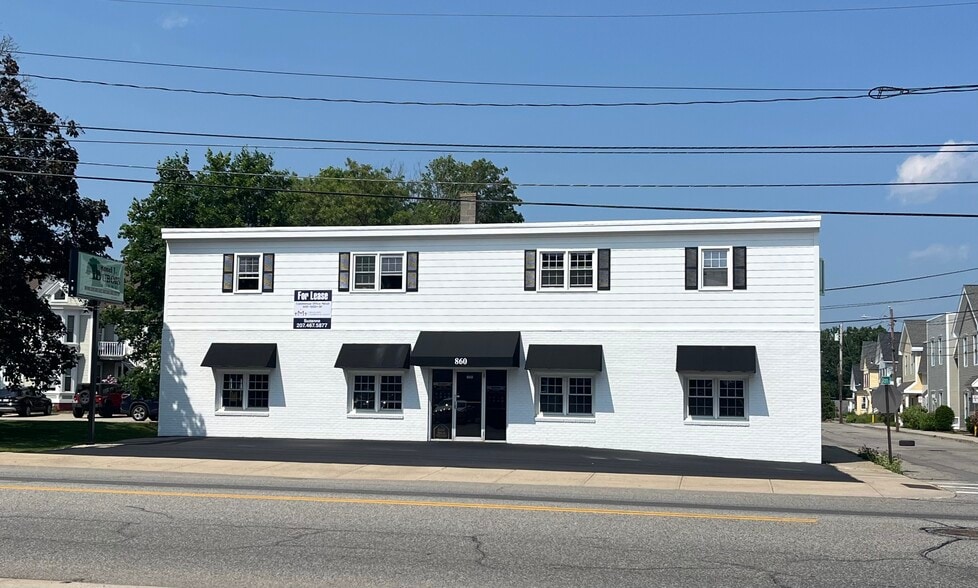 More Photos Of 860 Main St, Sanford Medical For Lease