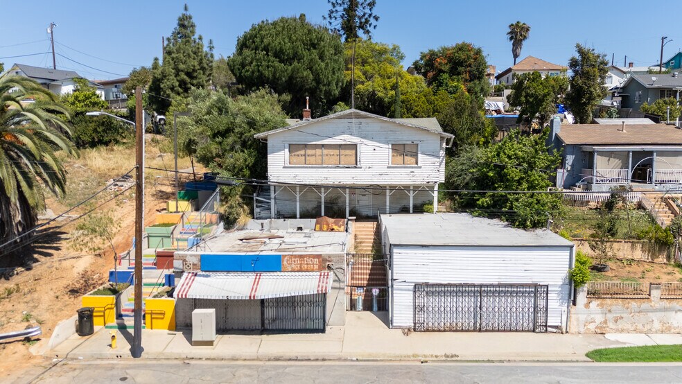 More Photos Of 3303 Floral Dr, Los Angeles Apartments For Sale