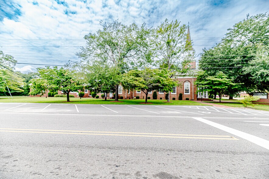 More Photos Of 211 Main st, Broadway Religious Facility For Sale