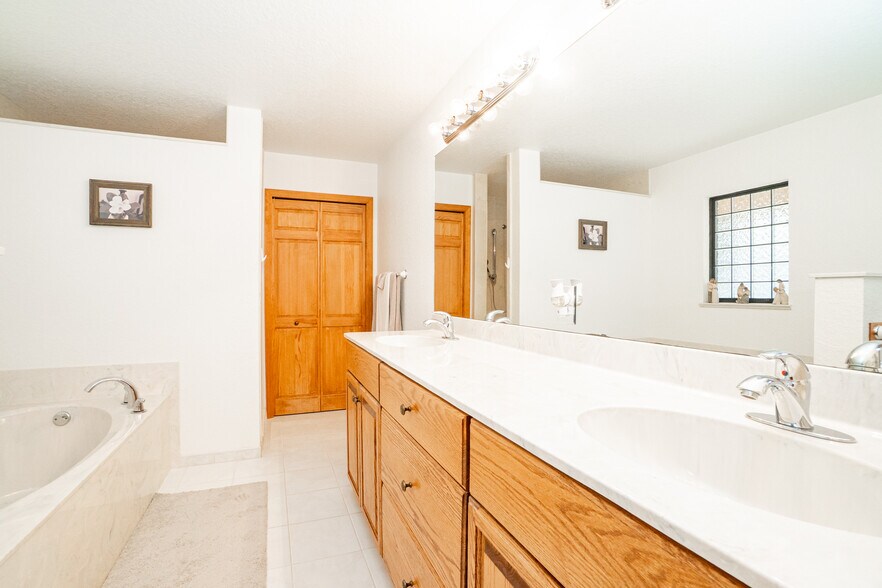 More Photos Of 8600 NE 147th Avenue Rd, Silver Springs Lodge Meeting Hall For Sale