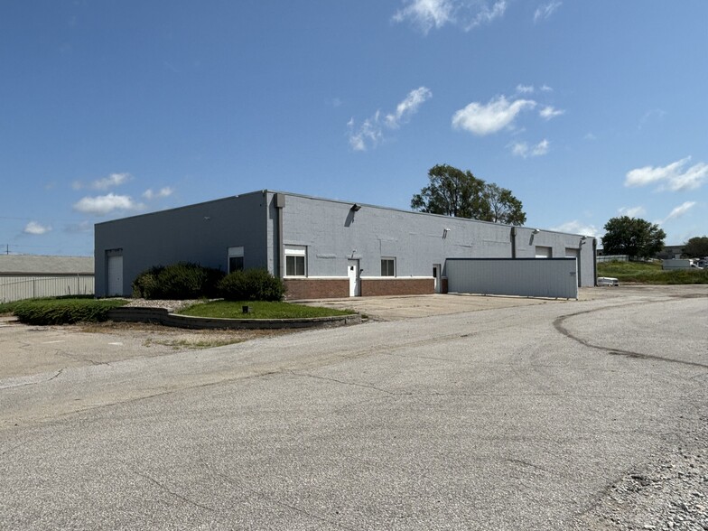 Primary Photo Of 4485 NE 22nd St, Des Moines Industrial For Lease