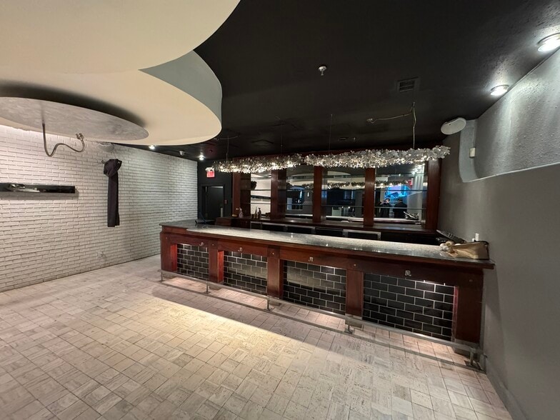 More Photos Of 1125 Kensington Rd NW, Calgary Storefront Retail Office For Sale