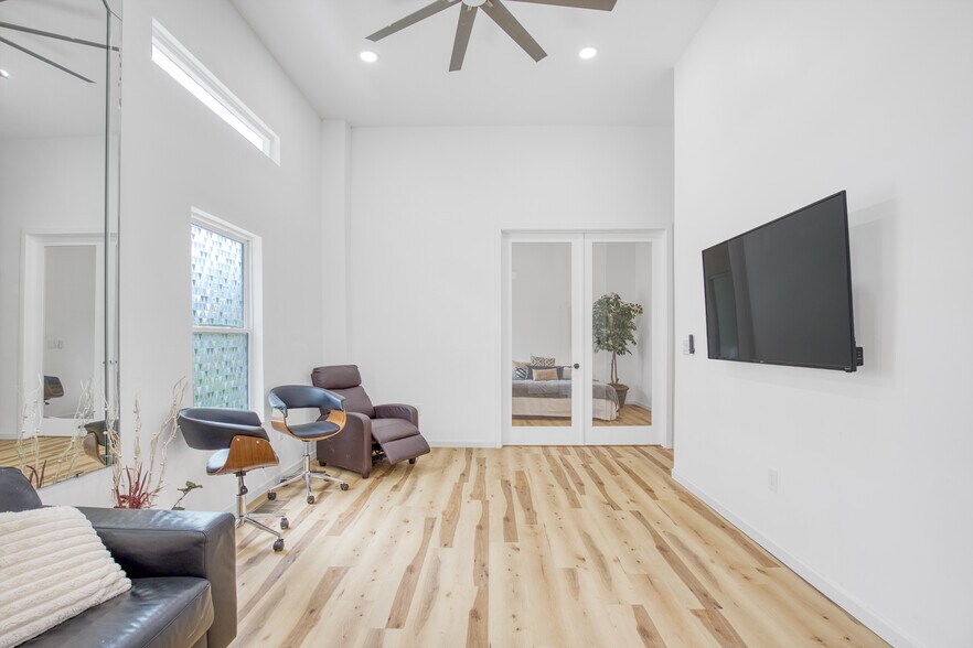 More Photos Of 235 Candler Rd SE, Atlanta Specialty For Sale