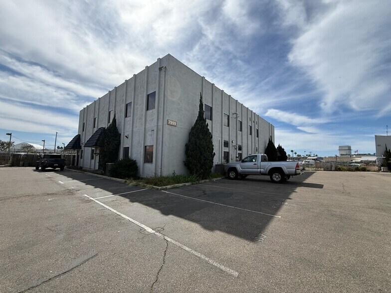 More Photos Of 7901 Vickers St, San Diego Medical For Sale