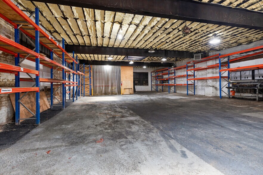 More Photos Of 10 W Sandford Blvd, Mount Vernon Manufacturing For Sale