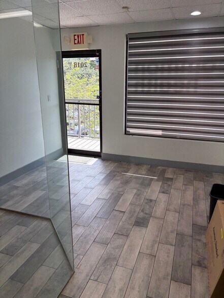 More Photos Of 4330 Sheridan St, Hollywood Medical For Sale
