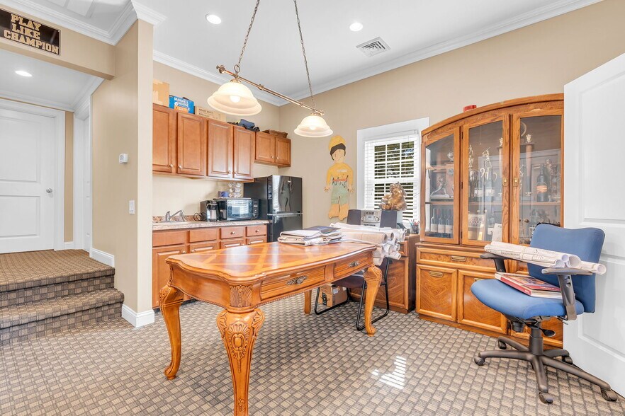More Photos Of 40 Broad St, Eatontown Medical For Sale