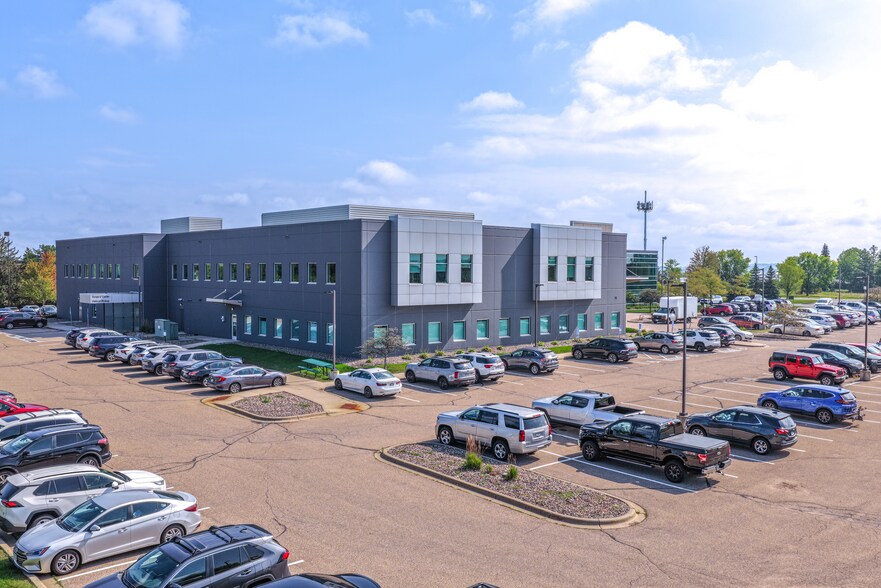 More Photos Of 1000 140th St W, Burnsville Medical For Lease