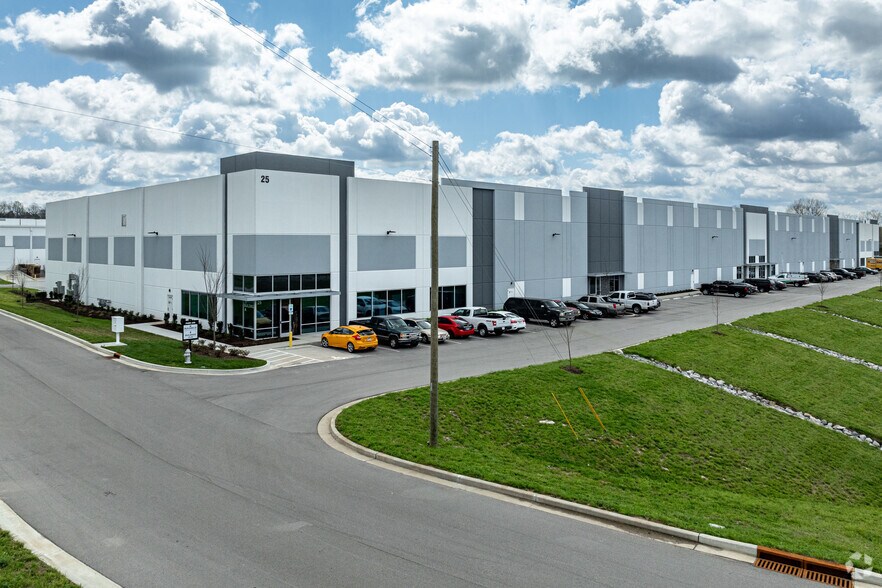 Primary Photo Of 25 Genesco Pky, Lebanon Distribution For Lease