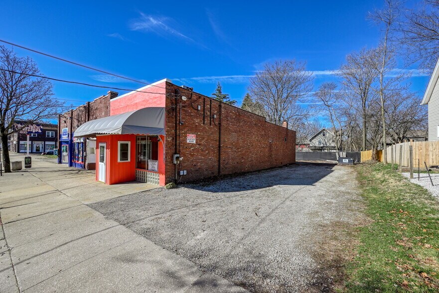 More Photos Of 314 Pioneer St, Akron Storefront For Sale