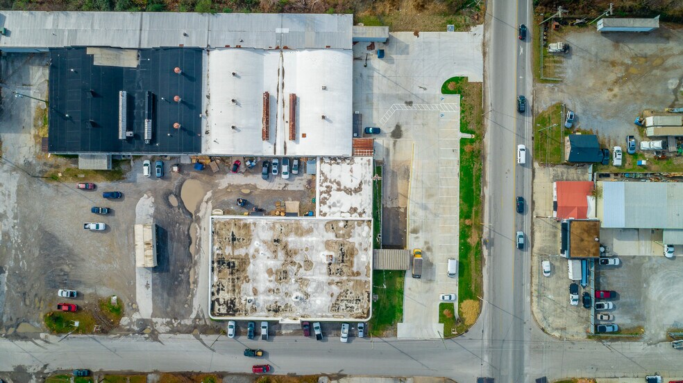 More Photos Of 3707 Calhoun Ave, Chattanooga Warehouse For Lease