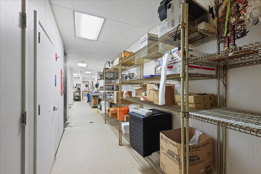 More Photos Of 1650 W Bakerview Rd, Bellingham Restaurant For Sale