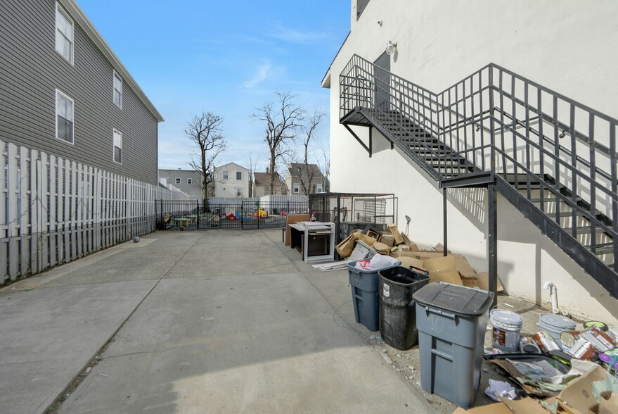 More Photos Of 103-105 N Main St, Paterson Specialty For Sale