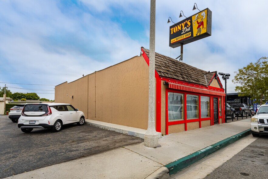 More Photos Of 623 S Anaheim Blvd, Anaheim General Retail For Sale
