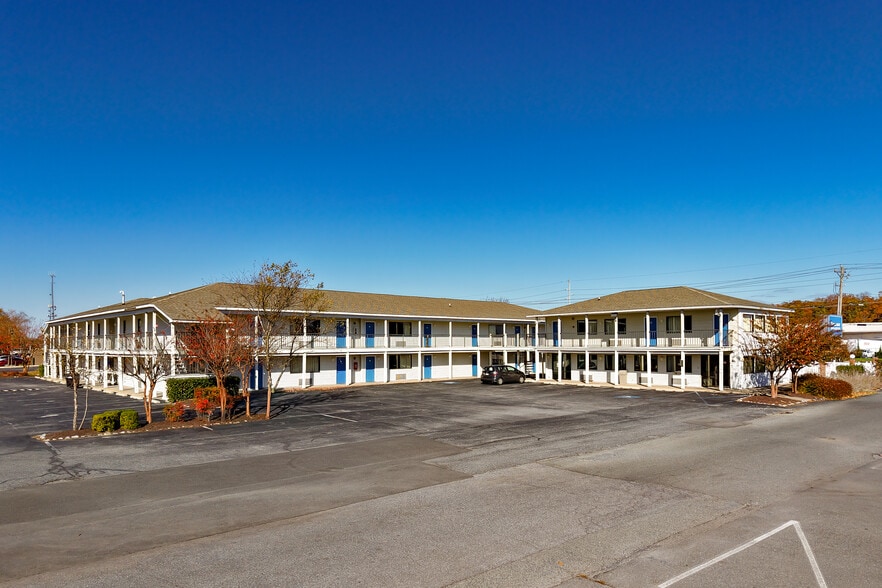 More Photos Of 19540-A Coastal Hwy, Rehoboth Beach Hotel For Sale