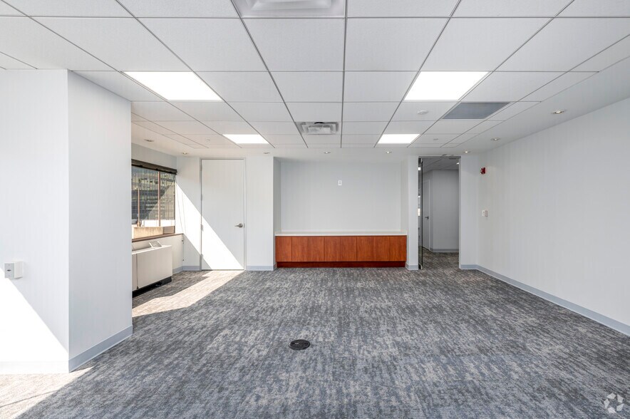 More Photos Of 4520 East West Hwy, Bethesda Office For Lease