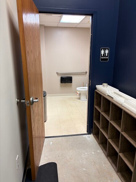 More Photos Of 6450 100th St SE, Caledonia Storefront Retail Office For Lease