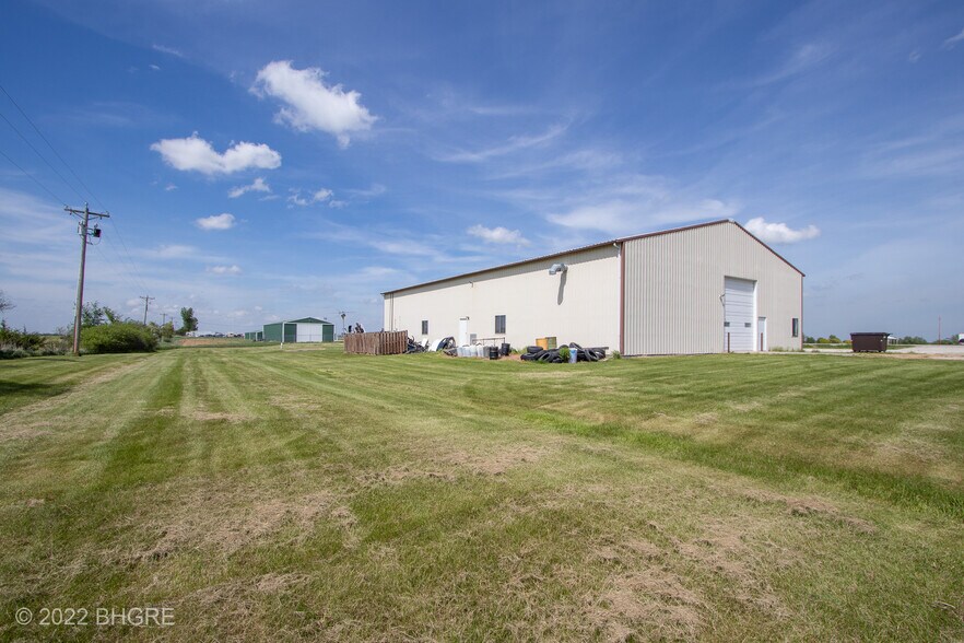 More Photos Of 2326 N Main St, Osceola Auto Repair For Sale