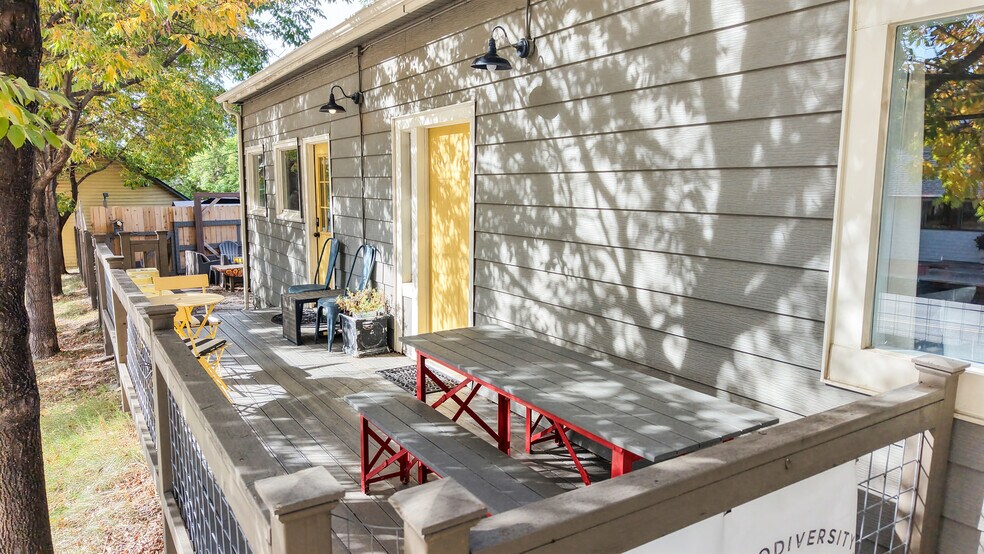 More Photos Of 100 W Cleveland St, Lafayette Office Residential For Sale