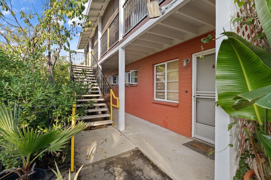 More Photos Of 3234 Barham Blvd, Los Angeles Apartments For Sale