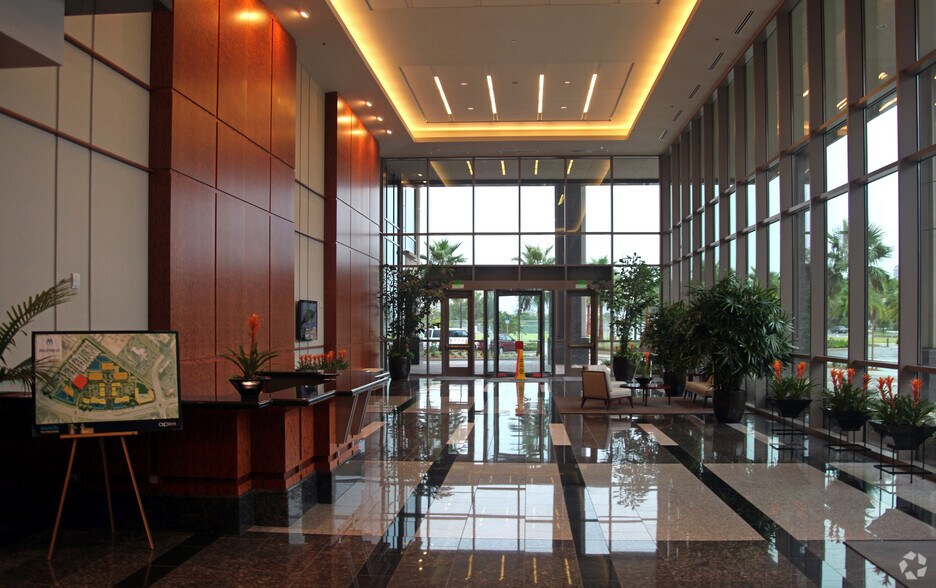 More Photos Of 4030 W Boy Scout Blvd, Tampa Office For Lease