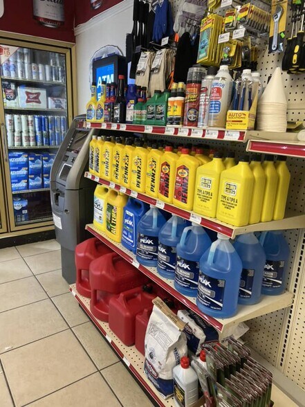 More Photos Of Cherokee St, Lindsay Convenience Store For Lease