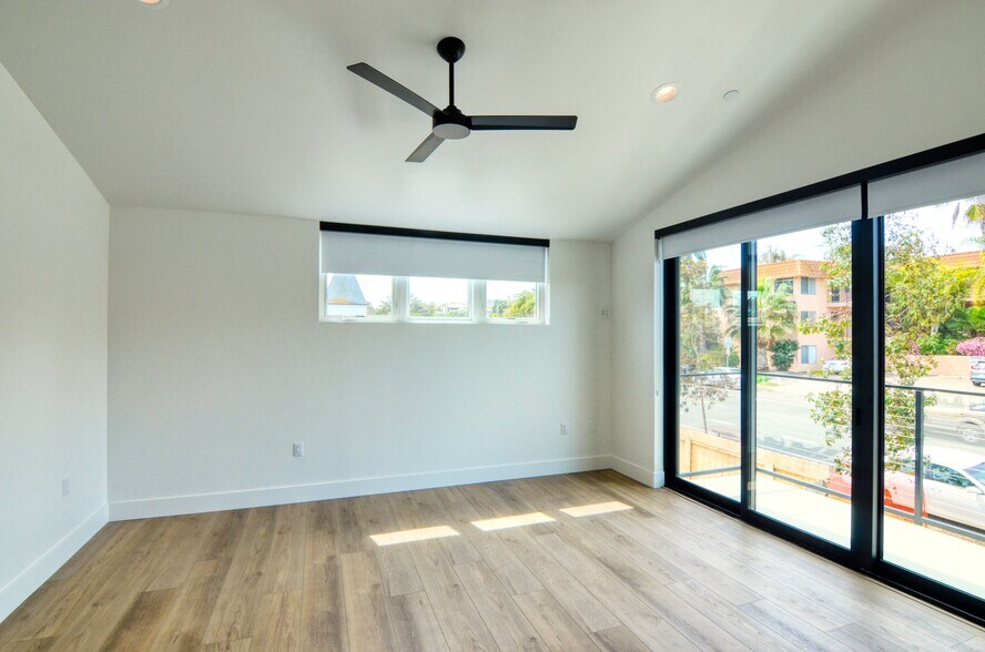 More Photos Of 221 W G St, Encinitas Apartments For Sale