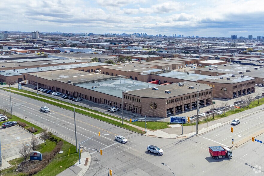More Photos Of 1050 Kamato Rd, Mississauga Unknown For Lease