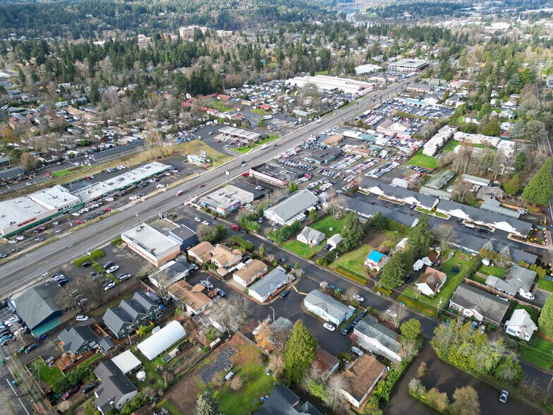 More Photos Of 3016 SE Holly Ave, Milwaukie Manufactured Housing Mobile Home Park For Sale