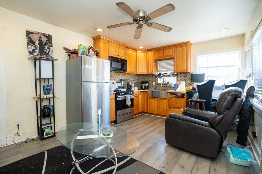 More Photos Of 1412 W Florence Ave, Los Angeles Apartments For Sale