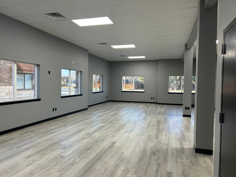 More Photos Of 3903 98th St, Lubbock Medical For Lease