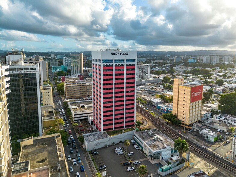 More Photos Of 416 Ponce de Leon Ave, San Juan Office For Sale