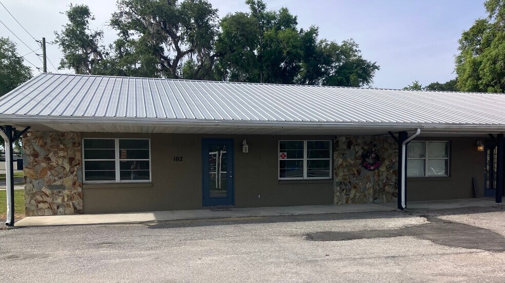 More Photos Of 102 N Country Road 470, Lake Panasoffkee Office For Lease