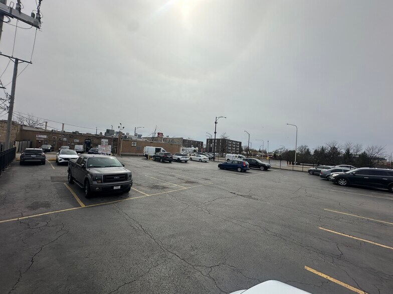 More Photos Of 7150-7154 W Higgins Ave, Chicago Storefront For Lease