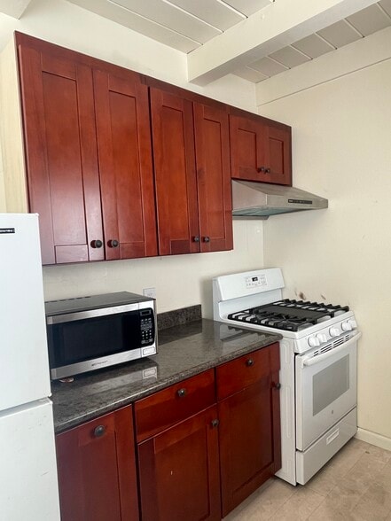 More Photos Of 27 Topeka Ave, San Jose Apartments For Sale