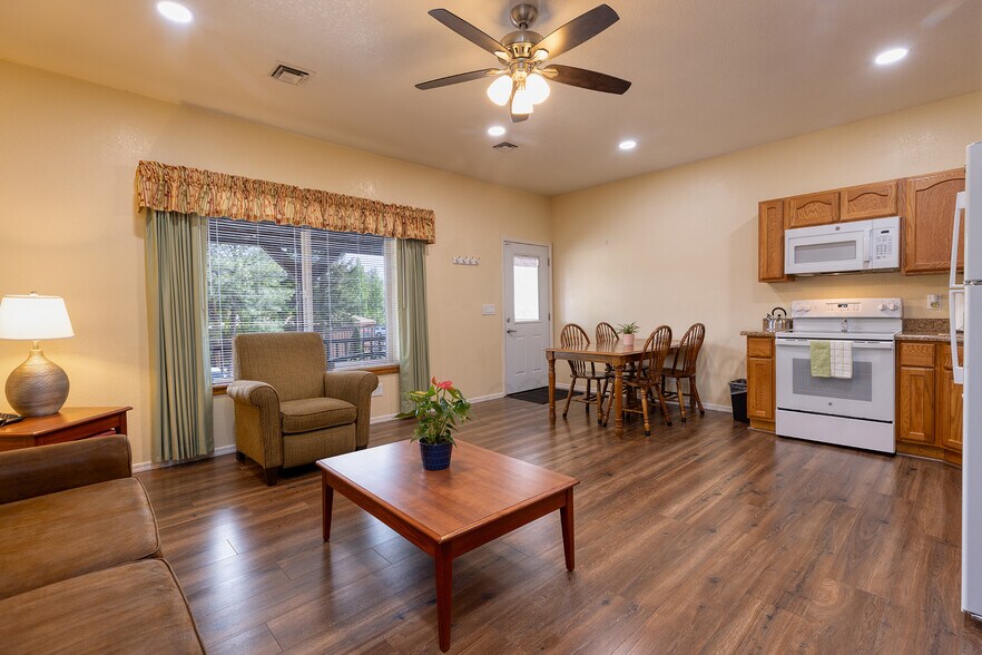 More Photos Of 5829 Buck Springs Rd, Pinetop Hotel For Sale