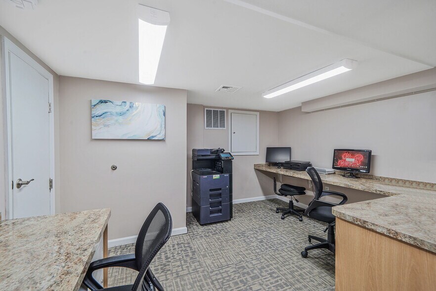 More Photos Of 2983 Long Beach Rd, Oceanside Medical For Sale