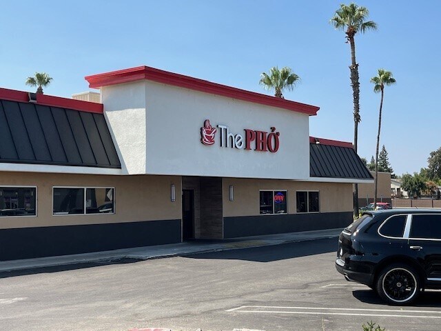 More Photos Of 1231-1325 W Yosemite Ave, Manteca Freestanding For Lease