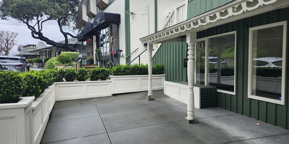 More Photos Of 72 Main St, Belvedere Tiburon Restaurant For Lease