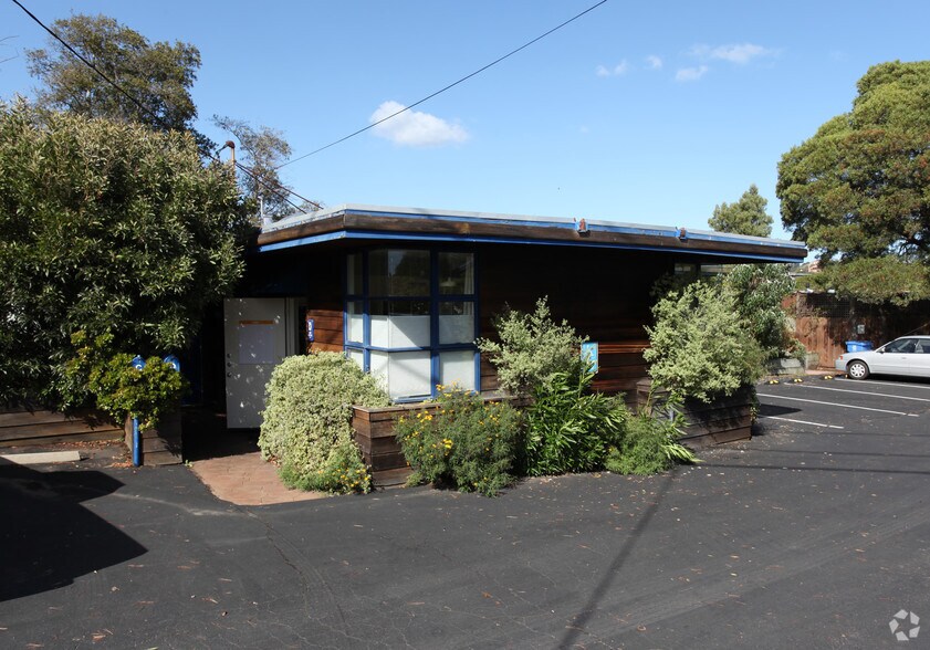 More Photos Of 3 Gate 5 Rd, Sausalito Office For Lease