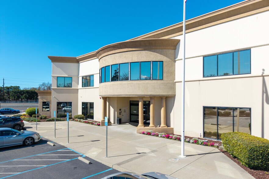More Photos Of 9401 E Stockton Blvd, Elk Grove Office Residential For Sale