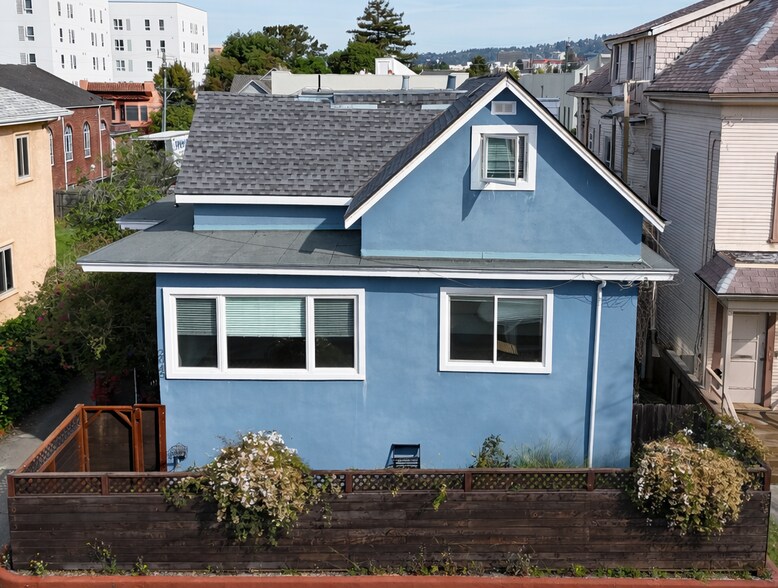 More Photos Of 2045 Emerson St, Berkeley Apartments For Sale