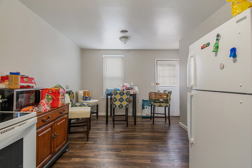 More Photos Of 2416 S 16th St, Omaha Apartments For Sale