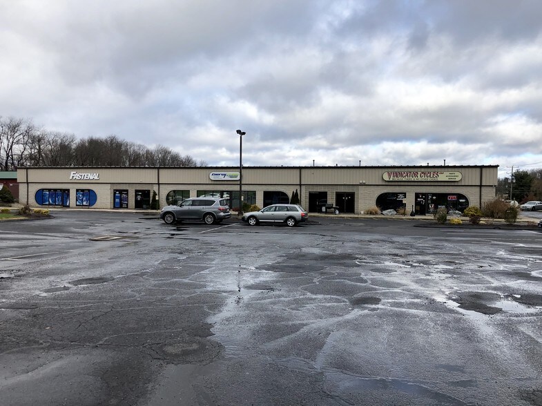 More Photos Of 199 Shunpike Rd, Cromwell Unknown For Lease