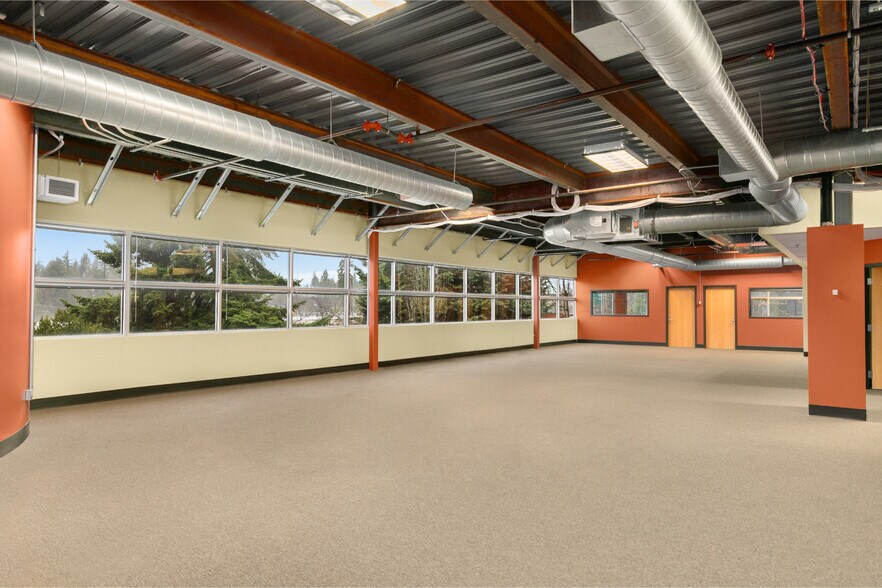 More Photos Of 11109 Slater Ave NE, Kirkland Office For Sale